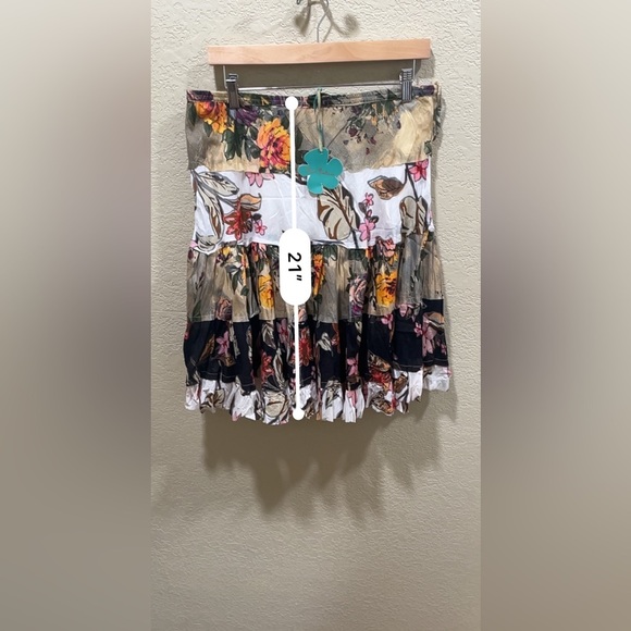 Tiered floral skirt NWT - Picture 6 of 6